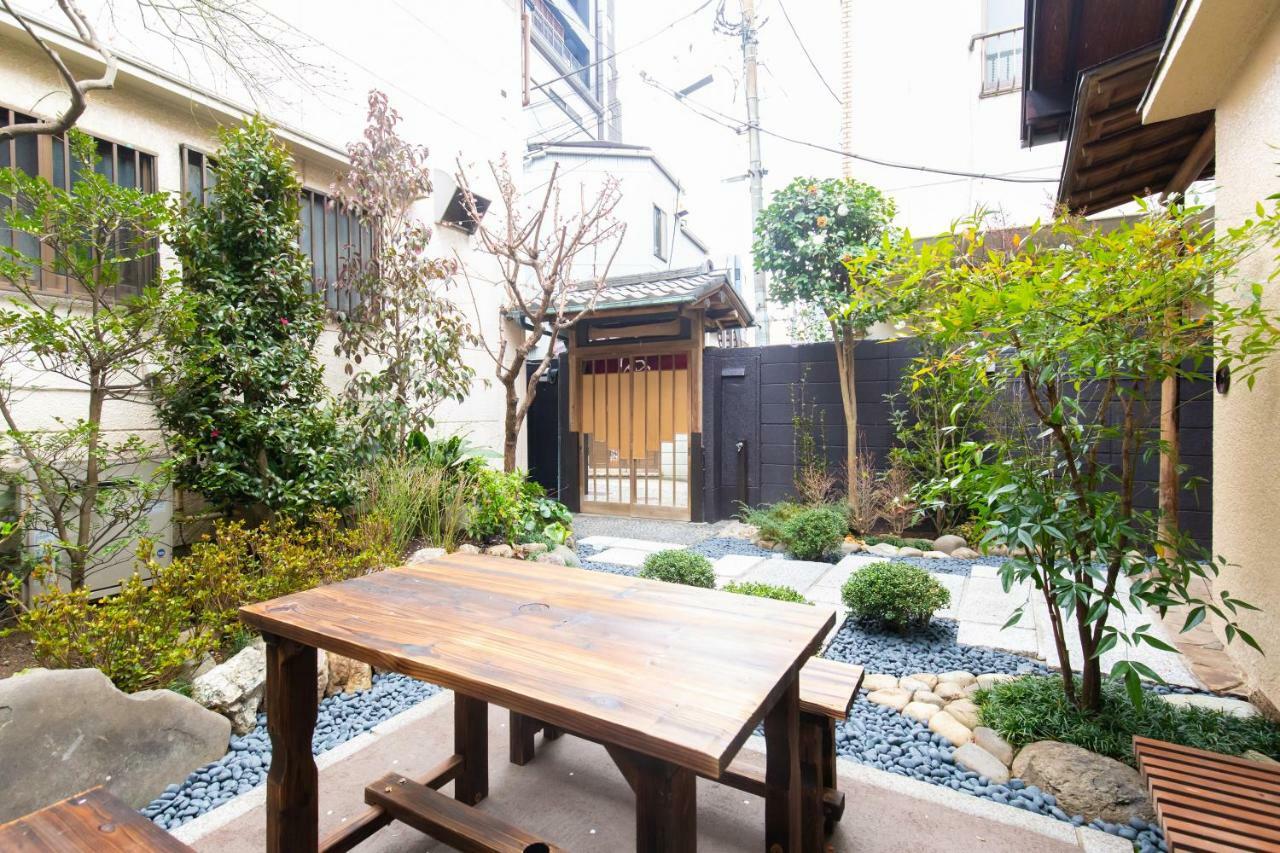 Kagurazaka Retro Bar & Hotel Tokyo prefektur Exteriör bild